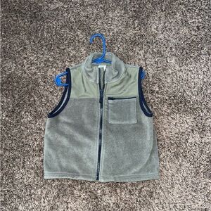 Boy’s Gap 2t vest